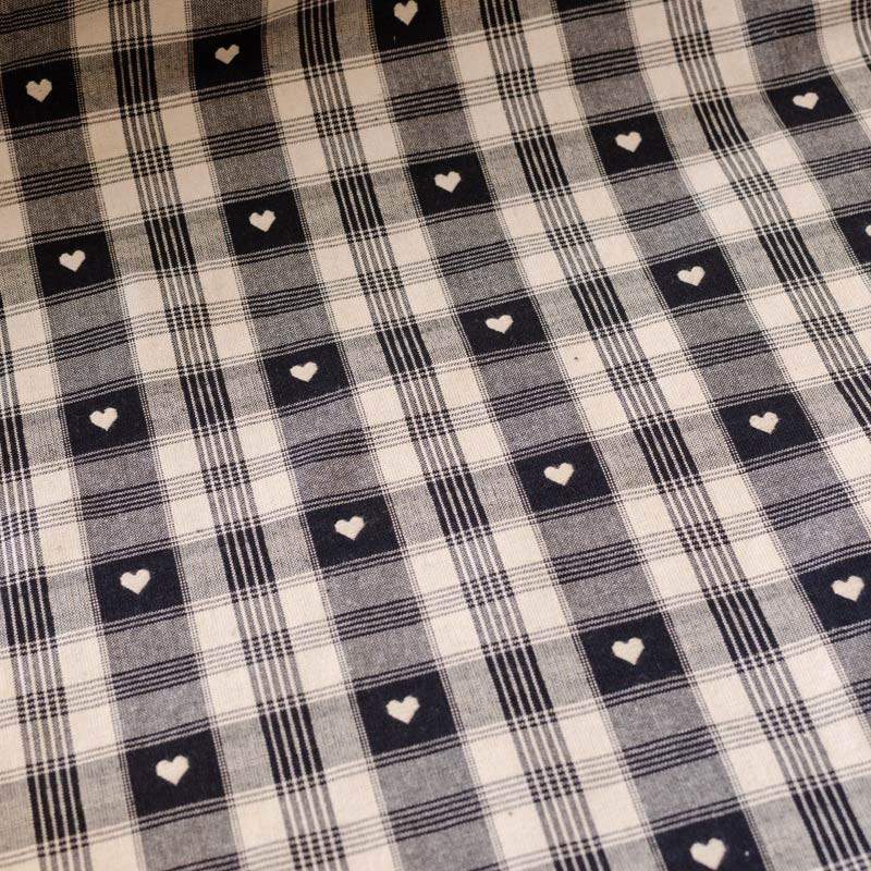 Matterhorn cotton canvas with small hearts Black and Linen